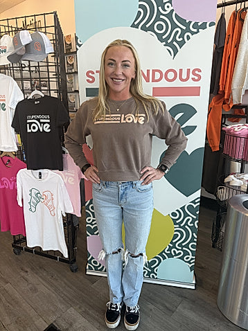 Stupendous Love Mid-Lenth PUFFY Print Sweatshirt